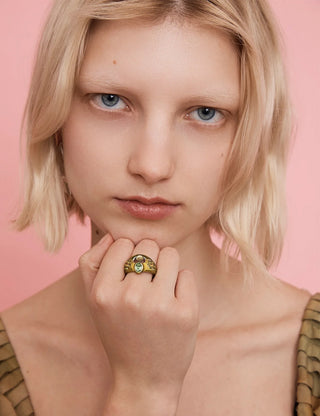 OLIVE COSMIC DAISY RING