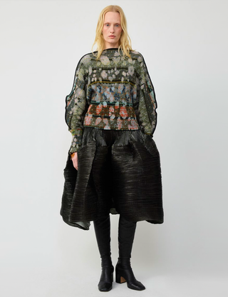 RADOK PLEATED KNIT PULLOVER IN BRUNO