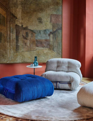 RESTRAINT CHAIR ORNAMENT