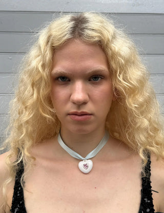 GUMMY HEART CHOKER