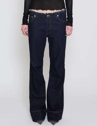 INDIGO LOW RISE FRAYED JEANS