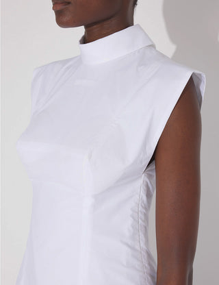 Reversed Sleeveless Pointy Blouse