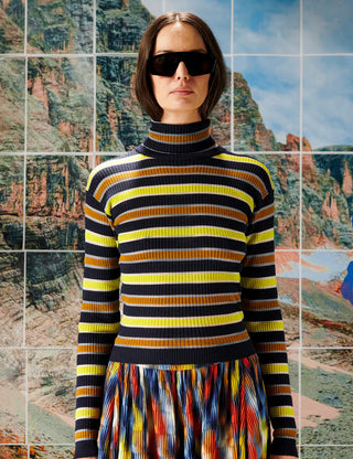 Line Turtleneck Knit